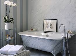 Elle est solide et particulièrement durable, résistant à l'usure et aux chocs, acquérant de belles nuances avec le temps Une Salle De Bains En Pierre So Chic Elle Decoration