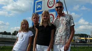 Stap 1 tot met 4 zul je tijdens de huuropzegging meteen doorlopen. 10 Jaar Ik Vertrek Martien En Erica Meiland Renkema Ik Vertrek Avrotros Nl