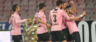 Bellissime, splendide, inarrivabili, almeno per noi, concepite e donate da un sostenitore verderosanero. Palermo Calcio Salvo Accordo Con La Societa Di Pubblicita Damir