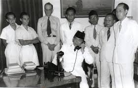 Proklamasi kemerdekaan memiliki enam aspek yaitu aspek hukum, historis, sosiologis, kultural, politis dan spiritual. 5 Makna Proklamasi Bagi Bangsa Indonesia Beserta Penjelasannya