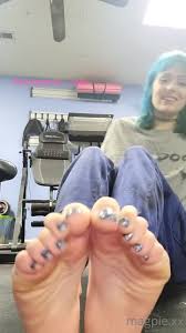 Video mythicmaggie white girl soles joi 11 - footpornx