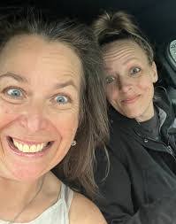 Savannah Leary's Instagram, Twitter & Facebook