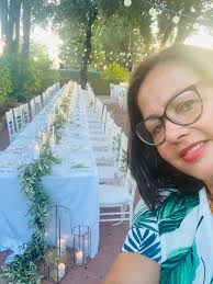 Hi beautiful Brides, I'm Erica, a seasoned wedding planner in Tuscany with  20 years of experience. I'd love to help you with Villa hunt and selecting  the best suppliers for you. If