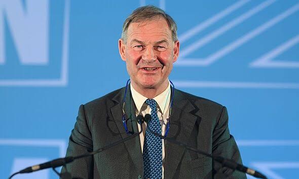 Rupert Lowe slams BBC for 'peddling rubbish' in fiery Nigel Farage row - AOL