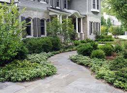 Colonial Home Landscaping Google Search House Landscape Home Landscaping Landscape Design