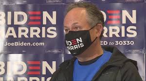 When an animal rights protester leapt on stage saturday to confront kamala harris, one of the people who rushed onstage to grab him was her husband doug emhoff—a man unknown to most voters. Kamala Harris Husband Makes Campaign Stop In Akron Wkyc Com