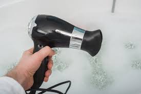 Bei gewitter bin ich ein echter schisser. Darf Man Bei Gewitter Baden Badewannen Blog