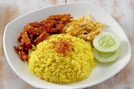 Manfaat dari nasi ini sangatlah banyak sekali bagi kesehatan. 3 Resep Nasi Kuning Yang Mudah Enak Dan Praktis