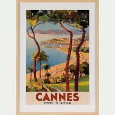 Pour votre photo encadrée, whitewall vous propose des formats standards ou sur mesure, imprimés au cm prêt pour respecter ainsi au mieux votre photo dans son format original. Image Encadree De Cannes 53x73cm Plm Cannes Toile Tableau Et Affiche Alinea