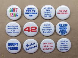 See more ideas about guide to the galaxy, the hitchhiker, hitchhikers guide to the galaxy. Hitchhiker S Guide To The Galaxy 12 Button Set 1 25 Don T Panic 42 Towel Etc 1924098460