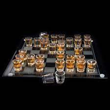 Stiklinis vakarėlių žaidimas "Šaškės - šachmatai" | dovanusalis.lt