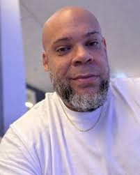 Emily Compagno! Beautiful lady!! ❤️