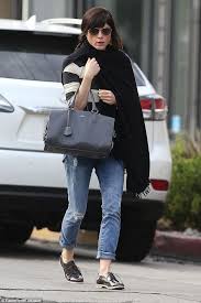 In a suburban community, moms and dads, one after the other, mysteriously feel the irresistible impulse to attack and kill their own offspring. Selma Blair Showcases Casual Style In Baggy Boyfriend Jeans Boyfriend Jeans Casual Style Selma Blair