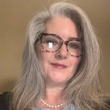 Tami Huck's Instagram, Twitter & Facebook