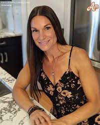 MY HUSBAND MOCKED ME FOR MY FLAT CHEST ON MY BIRTHDAY, SO MY LESSON TO HIM  WAS PRICELESS. I've been married to my husband Jack for over a year.  Everything was great