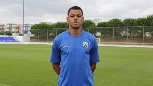 Clube de futebol os belenenses, commonly known as belenenses, is a portuguese sports club best known for its football team. Dieguinho Reforca Belenenses Belenenses Sad Jornal Record