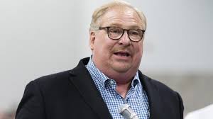 Pastor Rick Warren delivers last Saddleback Church sermon Sunday