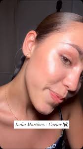 espectáculos 𝐈𝐧𝐝𝐢𝐚 𝐌𝐚𝐫𝐭𝐢́𝐧𝐞𝐳 𝐬𝐨𝐫𝐩𝐫𝐞𝐧𝐝𝐞 𝐜𝐨𝐧  ❞𝐂𝐚𝐯𝐢𝐚𝐫❞ 𝐲 𝐚𝐧𝐮𝐧𝐜𝐢𝐚 𝐬𝐮 𝐧𝐮𝐞𝐯𝐨 𝐚́𝐥𝐛𝐮𝐦  𝐀𝐠𝐮𝐚𝐜𝐡𝐢𝐥𝐞. La artista andaluza India Martínez vuelve a emocionar  con el lanzamiento de “Caviar”, el cuarto y ...