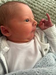 My mum passed away 3 months she was due to meet her beautiful grandson he's  only 9 days old Can anyone please edit these pics so she's with my little  boy 😭💔