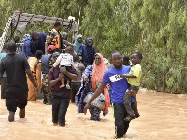 Floods leave 10 million children out of school in west and central Africa -  RFI