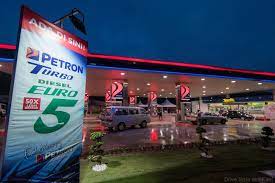 Loyal petron customers, including members of the media, experienced petron turbo diesel euro 5 after being treated to a 500 kilometer road trip from now much cleaner, turbo diesel euro 5 has 10 ppm sulfur or 50 times less sulfur than the current euro 2m diesel fuels, which contain 500 ppm. Petron Turbo Diesel Euro 5 Powers Fuel Happy Tested
