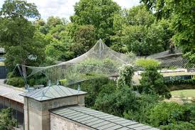 Hühner halten im garten geschenke für hühnerhalter. Volieren Aus Aller Welt Structurae