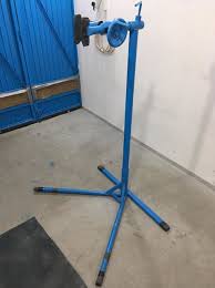 I've been using my ceiling mounted bike lift to hold my bike when doing minor repairs or adjustments. Homemade Bicycle Repair Stand Off 73 Medpharmres Com