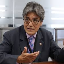 Abel Salinas: Examen Serums no soluciona el problema de la calidad  académica de estudiantes César Vásquez medicina