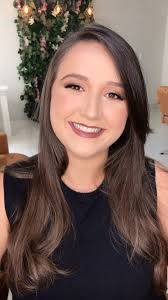 Maquiagem para as fotos de gestante dessa mamãe linda, que já está com seu  bebê nos braços ❤️. @amanda.marcolino.16