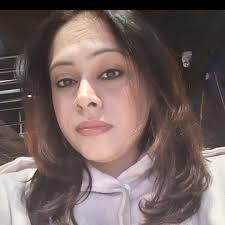 How to help and attract birds Part -2 . Sharing little happiness with you  all ❤️ . Birds visit to your balcony for food as well as nesting material.  So you may