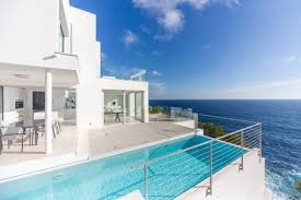 Wir bilden eine sehr solide und hoch motivierte familie. Palma De Mallorca Villa Mieten