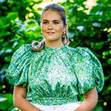 Danika thrall porno.