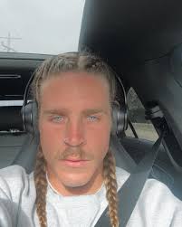 Cold Cats & Hot Dogs