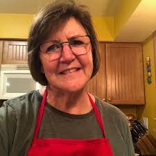 Dana Bloomquist's Instagram, Twitter & Facebook