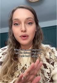 Haley Wills's Instagram, Twitter & Facebook