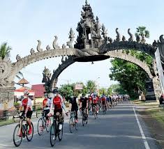 Estimasi waktu penyeberangan sekitar 1 jam. Enam Jegeg Pedal Bali Tuntaskan Etape Terakhir Mengaspal 132 Km Menuju Denpasar Patrolipost