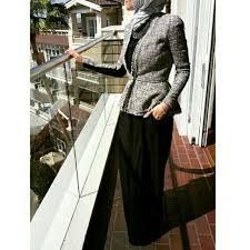 A Formal Attire For Muslim Women Out There Who Want To Rock At Being Modest While Still Looking Professional Bussiness Attire Trendy Fashion Outfits Fashion