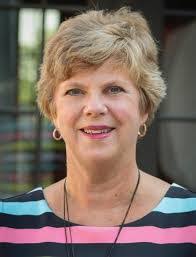 Donna Patten's Instagram, Twitter & Facebook