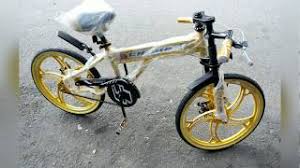 Basikal lajak, basikal lajak, basikal lajak. Geng Lajak Indonesia Speda Drag Bakat Hebat