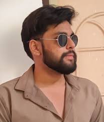 🖤🙂 . . #rohansatyarthi #photoshoot #nightphotography #selfi #fashion  #beard #sunlight #travelingram