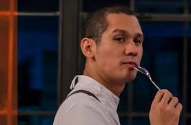Τo master chef επέστρεψε εδώ και κάποιοι διάστημα στους τηλεοπτικούς μας δέκτες ανανεωμένο και μέσα από τη συχνότητα του star. Swthrhs Kontizas Exei Ta Gene8lia Toy