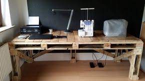 Sie heißen max und stefan. Upcycling Schreibtisch Aus Paletten Schreibtisch Aus Paletten Schreibtisch Selber Bauen Nahtisch