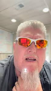 When you need to put your corn out 400 pounds at the time just call Robert Bailey  Horton He will be all over it like a hobo