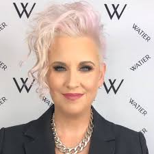 Janet Entwistle's Instagram, Twitter & Facebook