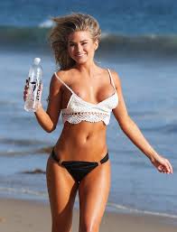 Allie Mason Nude - 20 Pictures: Rating 9.2310