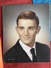 Howard Beyer's Instagram, Twitter & Facebook