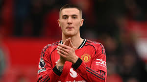 「我々は素晴らしいチーム精神を持っている」――ベンジャミン・セスコはデビューシーズンで「多くのことを学んだ」と語り、マンチェスター・ユナイテッドでのタイトル獲得を目指す。