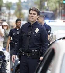 Pilot Review The Rookie Nathan Fillion Star Trek Voyager Actors
