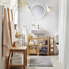 Das waschbecken, der wasserhahn, der abfluß, der stöpsel, der seifenspender, der glashalter, der spiegelschrank, der handtuchhalter, das handtuch, die badewanne, die amaturen, der wannengriff, die dusche, die duschwanne, der duschkopf. Einrichtungsideen Zum Platzsparen Das Badezimmer