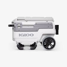 Whether traversing beach dunes, rocky shores, bumpy boat docks or slick decks, you're in good company with the trailmate. Igloo Coolers Trailmate Marine 70 Qt Cooler White Black